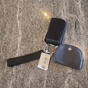 Lululemon wristlet brand new!